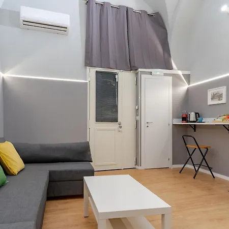 Elephant And Castle - Exclusive * Catania
